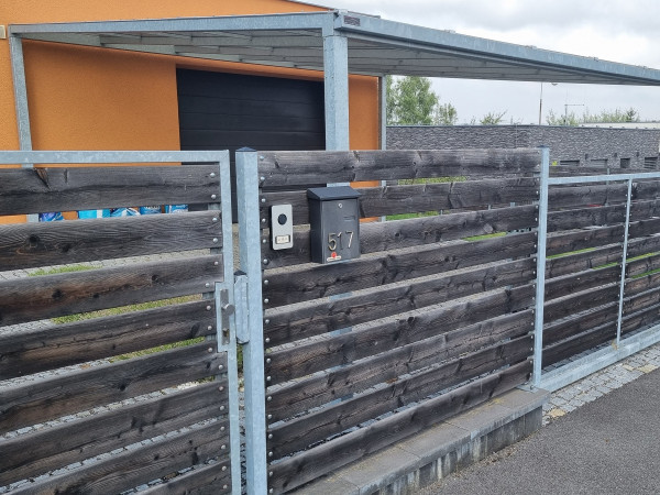 PŘÍSTŘEŠEK ROVNÝ STEEL STRAIGHT D PRO 2 AUTA - polykarbonát