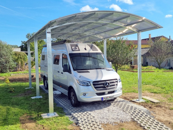Přístřešek na karavan – kvalitní ochrana s obloukovou střechou