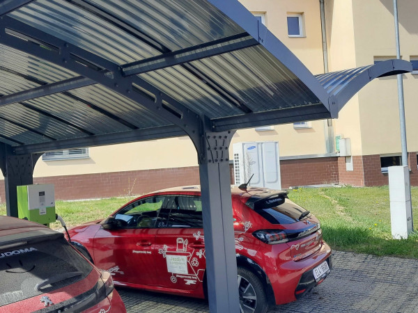 Arizona 5000 – Robustní přístřešek pro auto | Kvalita a snadná montáž