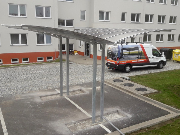 DVOJ PŘÍSTŘEŠEK pro 2 auta do tvaru písmene - YPSILON